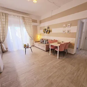 Appartamento Secondopiano Italia